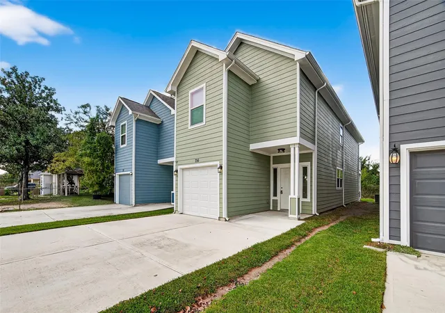 3rd image of 716 Zoe St, Houston, TX 77020 | MLS# 96826217