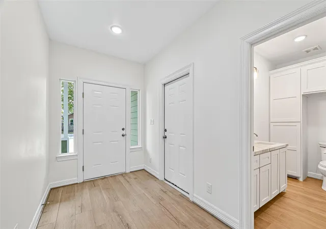 5th image of 716 Zoe St, Houston, TX 77020 | MLS# 96826217