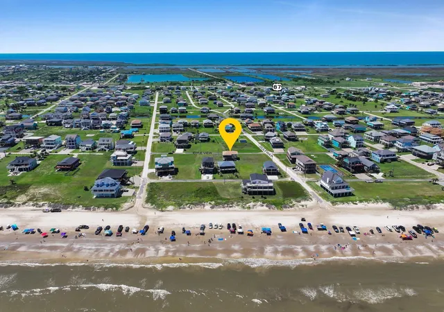 Homes for sale in Crystal Beach, TX | 2006 Idyleview Vw, Crystal Beach, TX 77650 | MLS# 84205436
