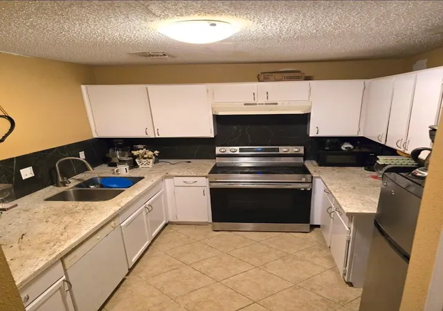 Photo 4 of Single family home for sale at 7505 Tierra Verde Dr, Houston, TX 77083 | MLS# 63110267 | Listing updated on 2026-08-27