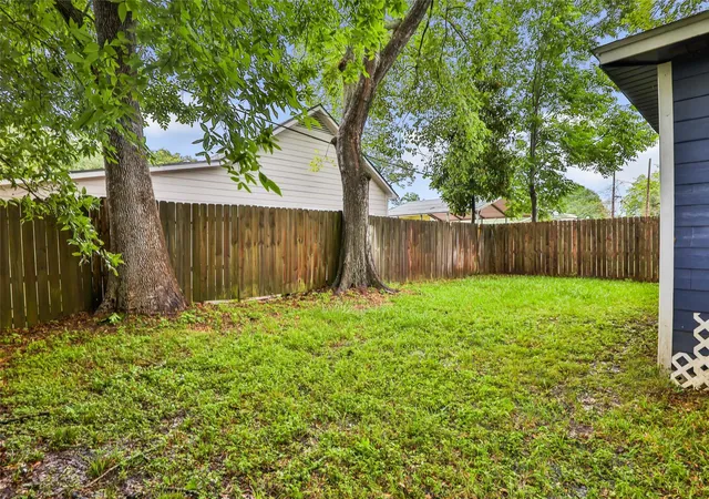 5th image of 2605 Cornell St, Liberty, TX 77575 | MLS# 54922657