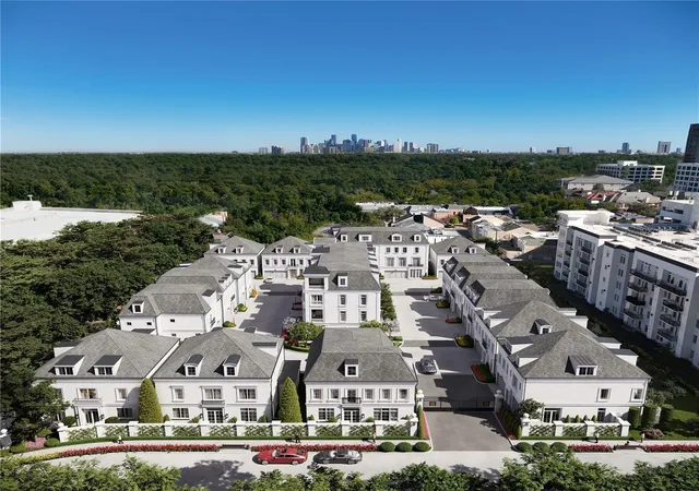 Single family home for sale at 27 Wentworth Pl Ln, Houston, TX 77027 | MLS# 68826553