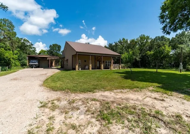 Homes for sale in Sweeny, TX | 6470 County Road 3, Sweeny, TX 77480 | MLS# 14103902