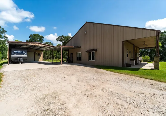 Homes for sale in Sweeny, TX | 6470 County Road 3, Sweeny, TX 77480 | MLS# 14103902