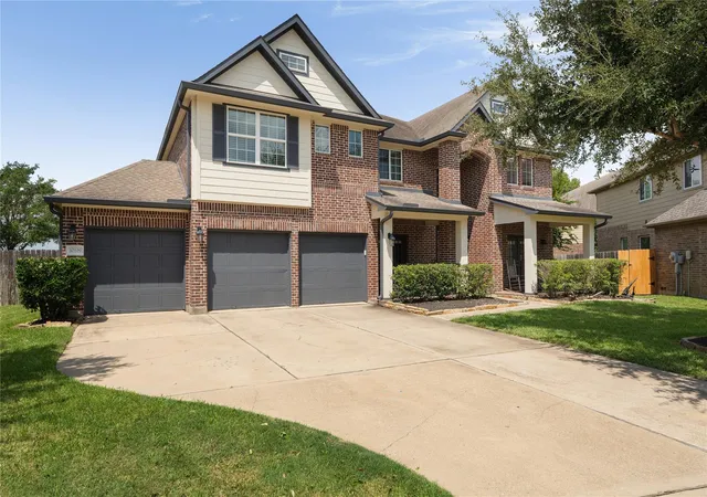3rd image of 30109 Canton Farms Ct, Brookshire, TX 77423 | MLS# 11611325