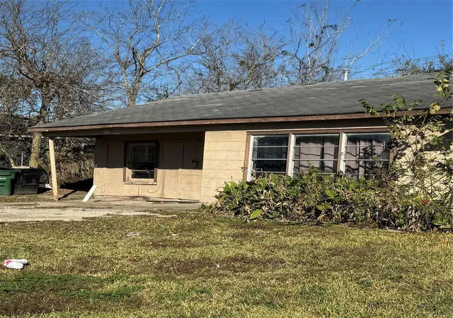 3rd image of 5325 Longmeadow St, Houston, TX 77033 | MLS# 24822431