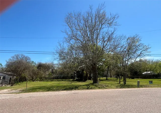 Homes for sale in La Marque, TX | 908 Chestnut St, La Marque, TX 77568 | MLS# 2212560