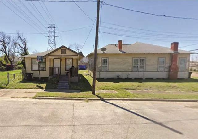 Photo 1 of Multi family home for sale at 3204 Hardy St, Houston, TX 77009 | MLS# 22926270 | Listing updated on 2026-09-09