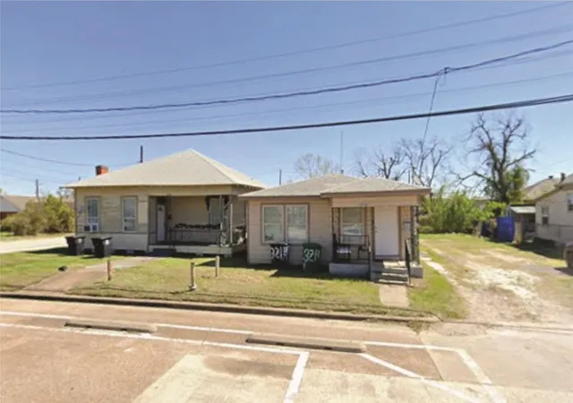 Photo 3 of Multi family home for sale at 3204 Hardy St, Houston, TX 77009 | MLS# 22926270 | Listing updated on 2026-09-09