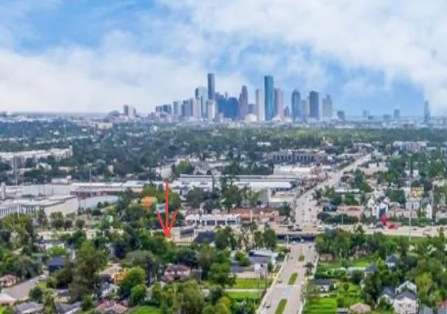 Photo 2 of Land for sale at 1327 & 1329 North Loop, Houston, TX 77022 | MLS# 51145889 | Listing updated on 2026-03-31