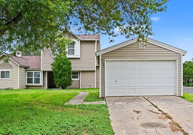 Photo 2 of Single family home for sale at 8404 Forest Ridge Dr, San Antonio, TX 78239 | MLS# 36838888 | Listing updated on 2026-07-14