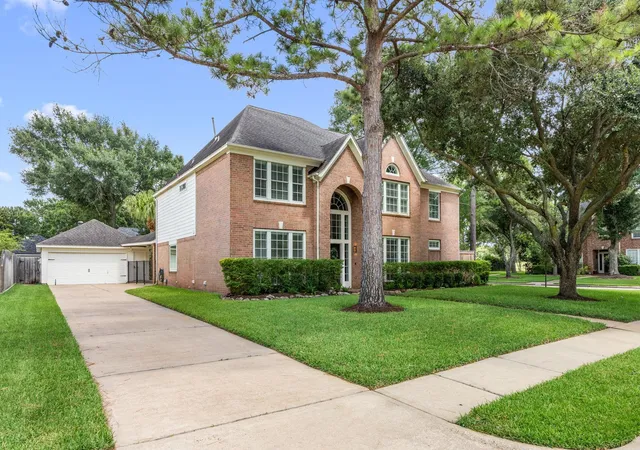3rd image of 1911 Hartglen Cir, Katy, TX 77450 | MLS# 91309754