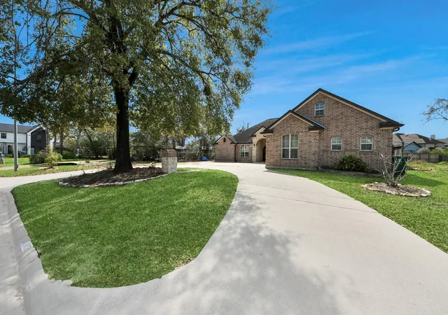 Photo 1 of Single family home for sale at 1103 Wakefield Dr, Houston, TX 77018 | MLS# 79840742 | Listing updated on 2026-09-19