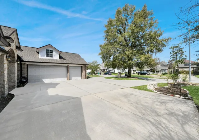 Photo 3 of Single family home for sale at 1103 Wakefield Dr, Houston, TX 77018 | MLS# 79840742 | Listing updated on 2026-09-19