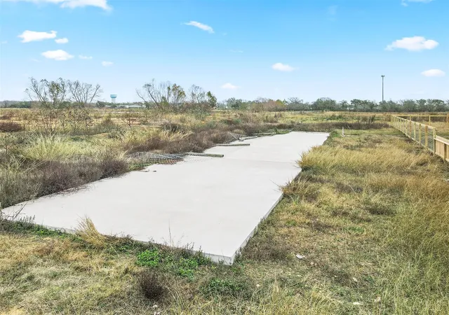 1st image of 909 26th St, Dickinson, TX 77539 | MLS# 94286008