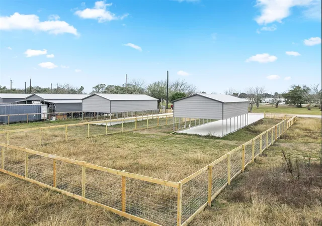 Photo 3 of Land for sale at 909 26th Street, Dickinson, TX 77539 | MLS# 94286008 | Listing updated on 2026-07-13