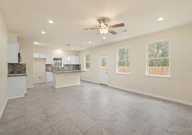 Photo 3 of Single family home for sale at 4947 Leamathew St, Houston, TX 77045 | MLS# 61956479 | Listing updated on 2026-05-28