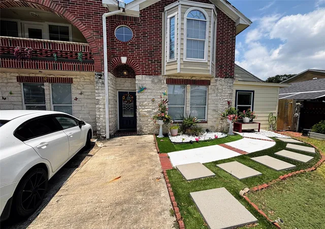 Photo 3 of Single family home for sale at 9717 Debbie Ln, Houston, TX 77038 | MLS# 82839402 | Listing updated on 2026-09-10