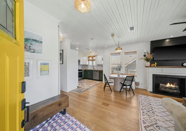 Photo 3 of Single family home for sale at 5028 Ursuline, Galveston, TX 77551 | MLS# 64466732 | Listing updated on 2026-09-02