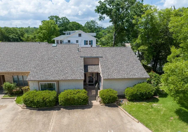 2nd image of 1401 Avenue O #H, Huntsville, TX 77340 | MLS# 52209012