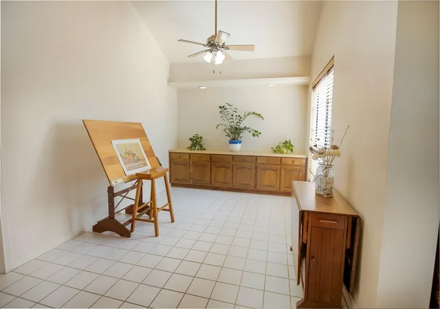 4th image of 1401 Avenue O #H, Huntsville, TX 77340 | MLS# 52209012