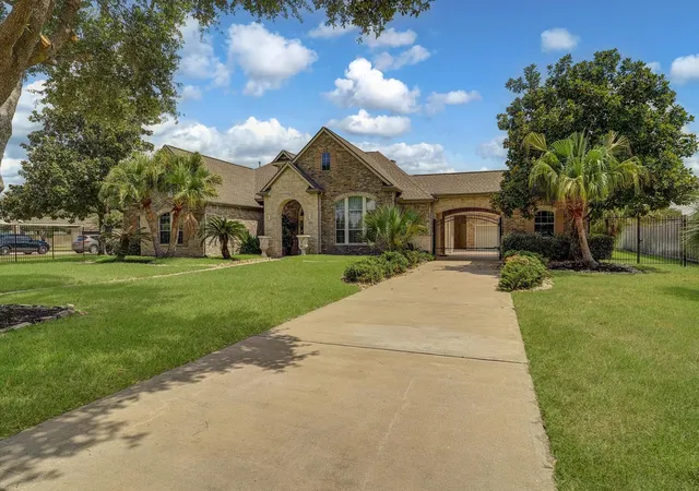 Photo 2 of Single family home for sale at 17114 Calico Peak Way, Cypress, TX 77433 | MLS# 24115404 | Listing updated on 2026-09-13