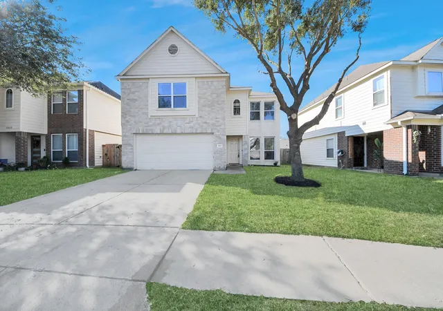 Photo 2 of Single family home for sale at 5007 Lamppost Hl Ct, Katy, TX 77449 | MLS# 70068352 | Listing updated on 2026-07-28