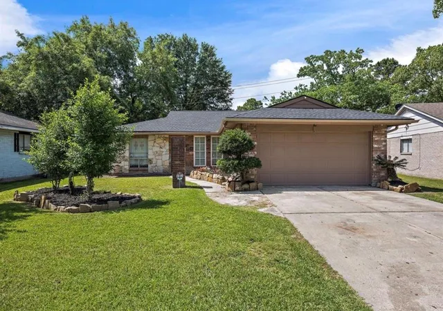 Photo 1 of Sale Pending at 7519 Silent Wood Ln, Houston, TX 77086 | MLS# 62826121 | Listing updated on 2026-09-08