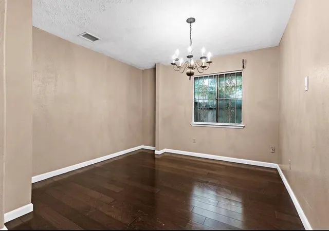 Photo 4 of Sale Pending at 7519 Silent Wood Ln, Houston, TX 77086 | MLS# 62826121 | Listing updated on 2026-09-08