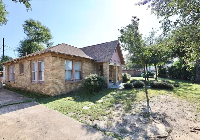 2nd image of 1125 Usener St, Houston, TX 77009 | MLS# 53313156
