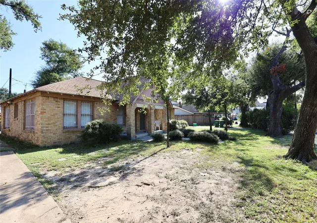 4th image of 1125 Usener St, Houston, TX 77009 | MLS# 53313156