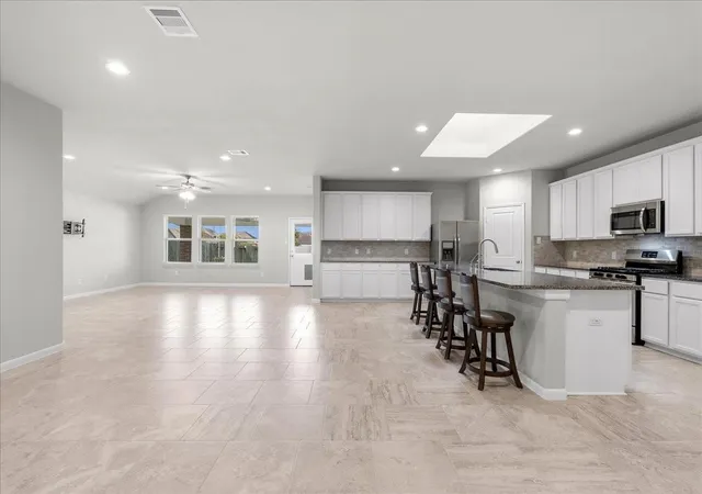 4th image of 10430 Sill Prairie Dr, Rosharon, TX 77583 | MLS# 16927076