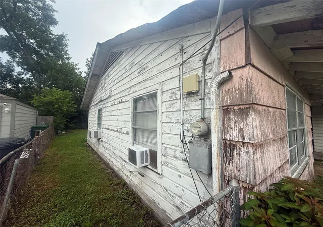 Photo 3 of Single family home for sale at 6606 Foster St, Houston, TX 77021 | MLS# 28087404 | Listing updated on 2026-09-14