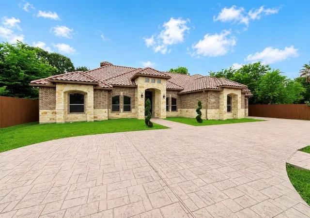 2nd image of 13409 Mcdoyle Rd, Houston, TX 77048 | MLS# 82091197
