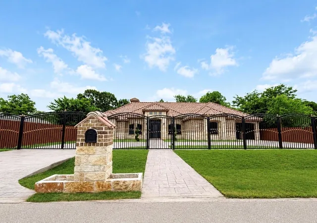 4th image of 13409 Mcdoyle Rd, Houston, TX 77048 | MLS# 82091197