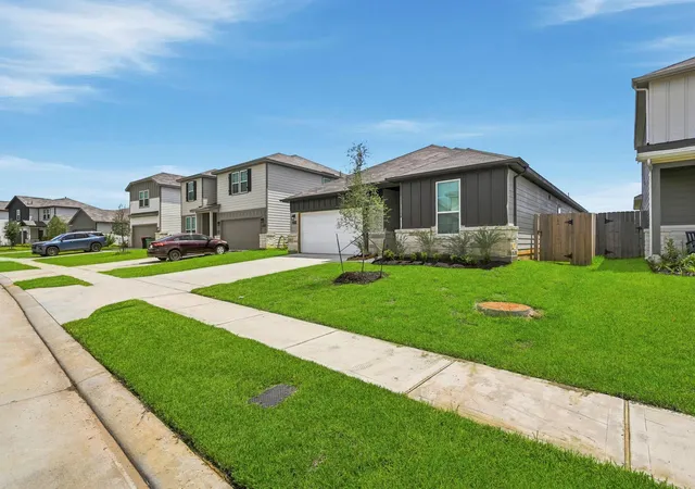 Photo 1 of Single family home for sale at 17314 White Peace Dr, Waller, TX 77484 | MLS# 38951395 | Listing updated on 2026-09-12