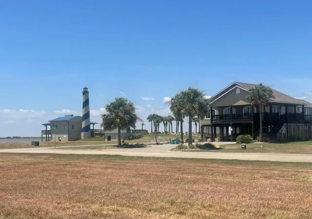 8th image of 3321 Bay Point Dr, Palacios, TX 77465 | MLS# 37099865