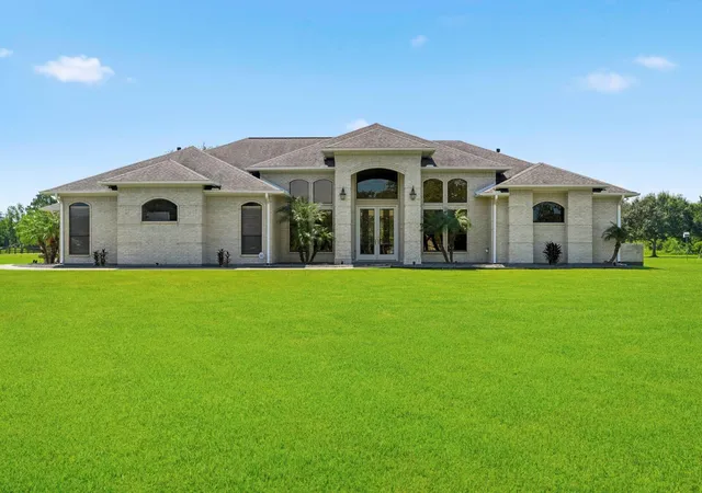 1st image of 835 Hall Rd Rd, Alvin, TX 77511 | MLS# 97361002
