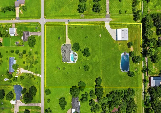 50th image of 835 Hall Rd Rd, Alvin, TX 77511 | MLS# 97361002