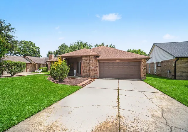 1st image of 10926 Collingswood Dr, La Porte, TX 77571 | MLS# 42158293