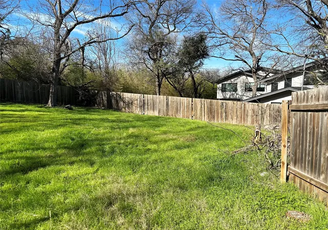 2nd image of 1196 Em Franklin Ave, Austin, TX 78721 | MLS# 30098718