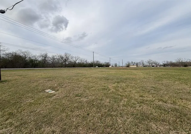 5th image of 2802 N Richmond, Wharton, TX 77488 | MLS# 37340649
