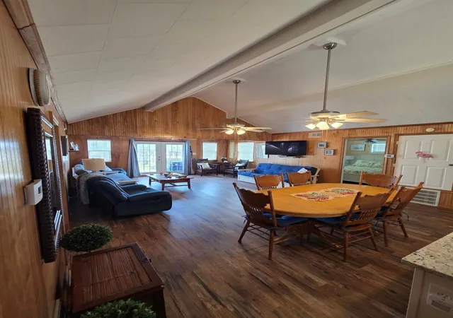 4th image of 407 Sea Shell Dr, Freeport, TX 77541 | MLS# 12497587