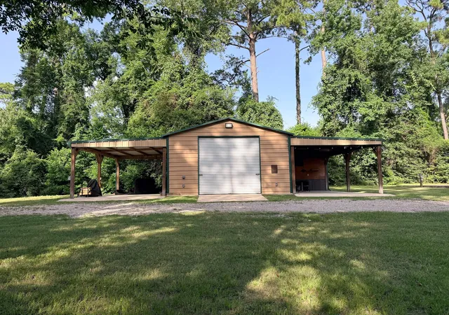 2nd image of 11919 Magnolia Bend Dr, Conroe, TX 77302 | MLS# 34591983