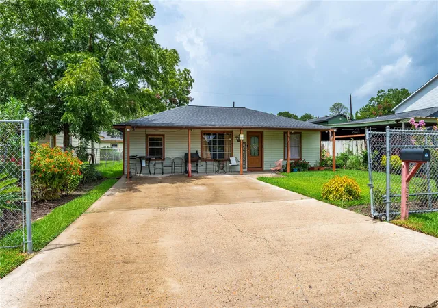 1st image of 4937 Bataan Rd, Houston, TX 77033 | MLS# 5115818