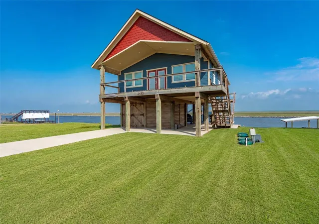 Homes for sale in Sargent, TX | 1453 County Road 230, Sargent, TX 77414 | MLS# 42825893