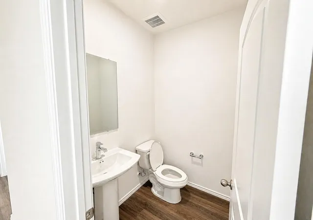 5th image of 5218 Mossdale Bluff Ln, Spring, TX 77373 | MLS# 30639454