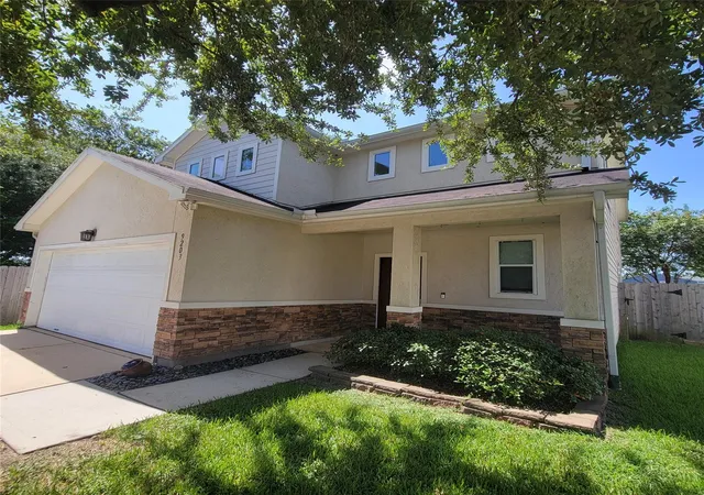 Photo 3 of Sale Pending at 9203 Clayberry St, Houston, TX 77080 | MLS# 50529035 | Listing updated on 2026-09-14