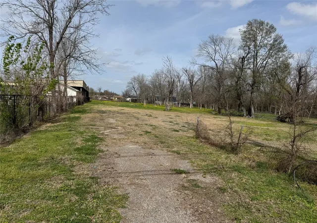 Photo 1 of Sale Pending at 2523 Lone Oak Rd, Houston, TX 77093 | MLS# 84931007 | Listing updated on 2026-09-12