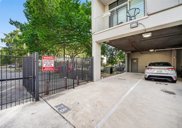 44th image of 2401 Crawford St #B209, Houston, TX 77004 | MLS# 86822005